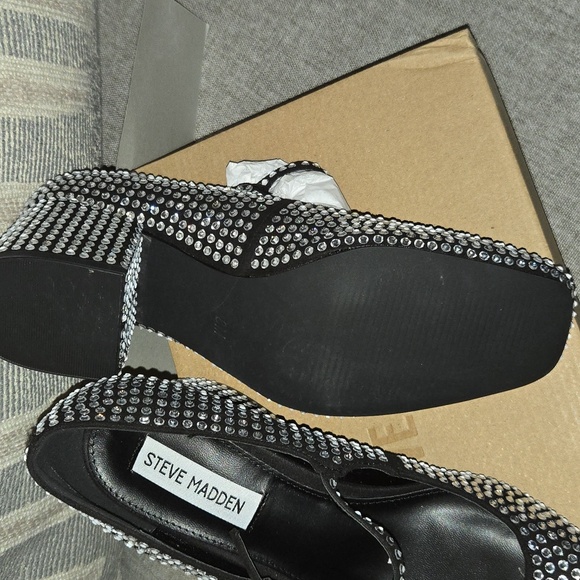 NWT Steve Madden Black Rhinstones Shoes - Picture 9 of 9